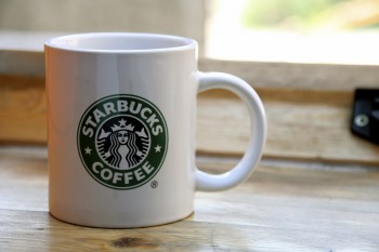 Starbucksmugg, foto: Rudolf Schuba/Flickr